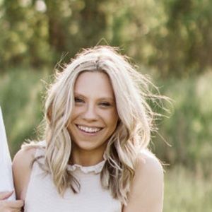 Meet your Posher, Elizabeth